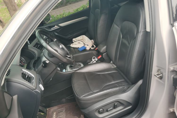 Used Audi Q3 2016 35 TFSI Collection Edition quattro Enjoyment Model Left Front Seat