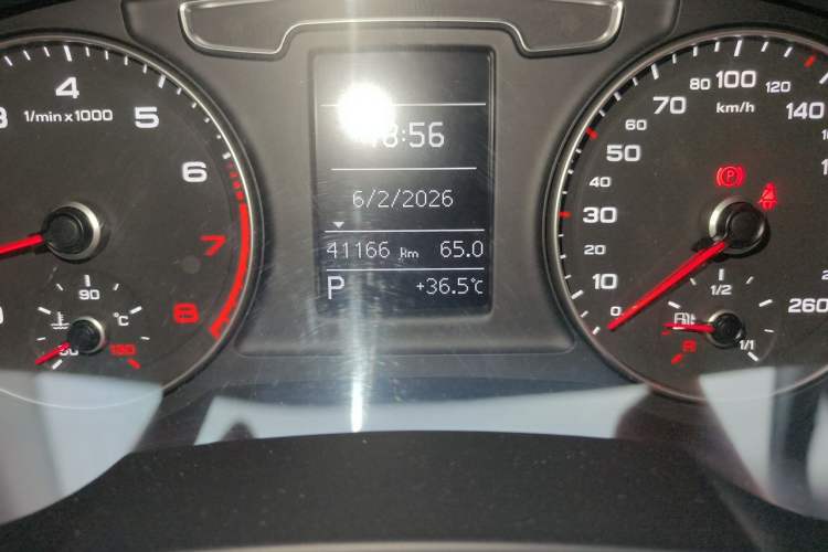 Used Audi Q3 2016 35 TFSI Style Edition Odometer Close Up