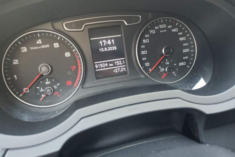 Used Audi Q3 2016 30 TFSI Collector's Edition Intelligent Model Odometer Close Up