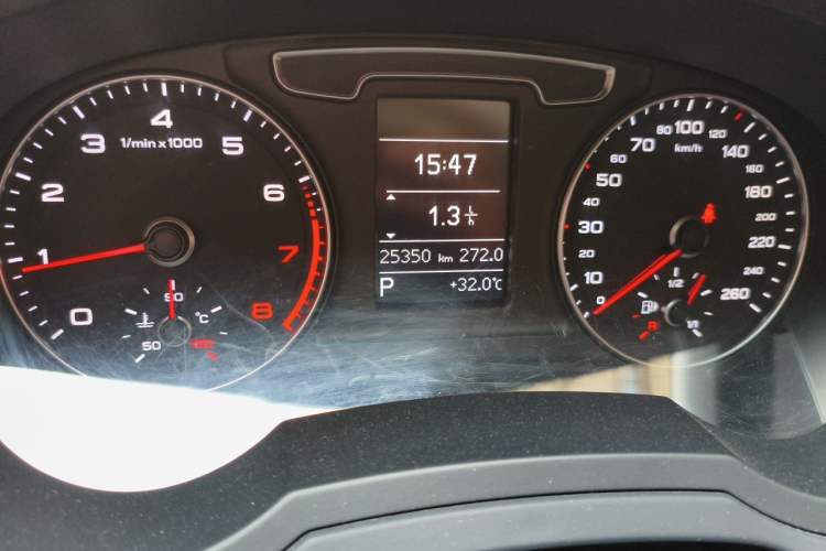 Used Audi Q3 2016 30 TFSI Fashion Model Odometer Close Up