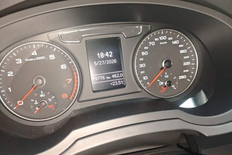 Used Audi Q3 2016 35 TFSI Fashion Model Odometer Close Up