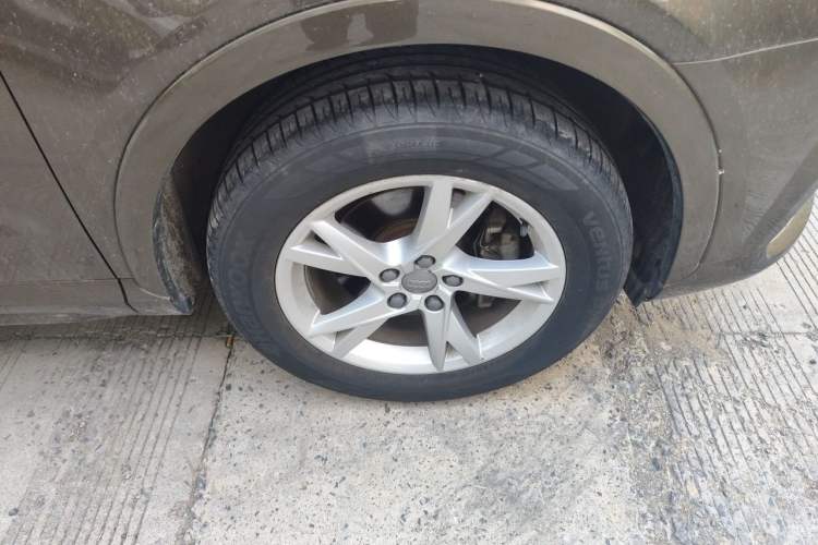Used Audi Q3 2016 30 TFSI Fashion Model Right Front Wheel Hub