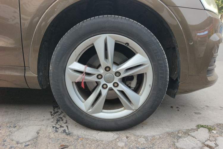 Used Audi Q3 2016 35 TFSI Style Edition Right Front Wheel Hub