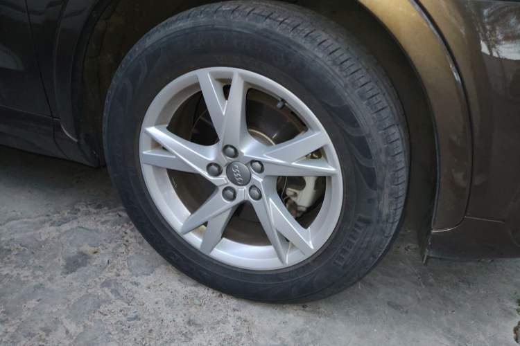 Used Audi Q3 2016 30 TFSI Fashion Model Right Front Wheel Hub