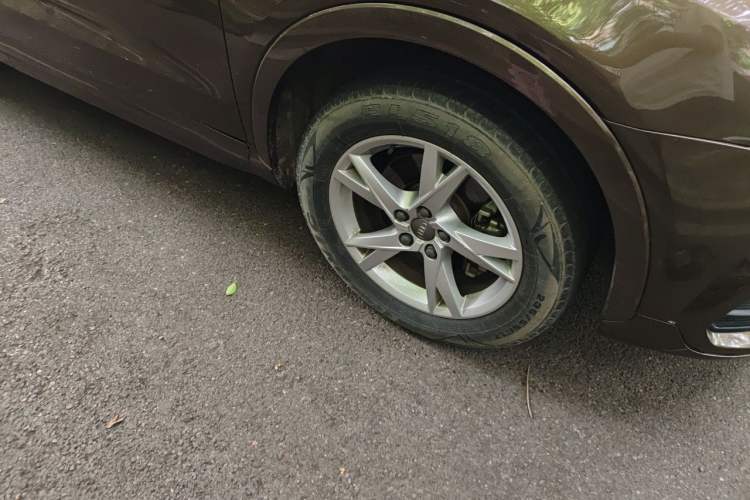Used Audi Q3 2016 30 TFSI Fashion Model Right Front Wheel Hub