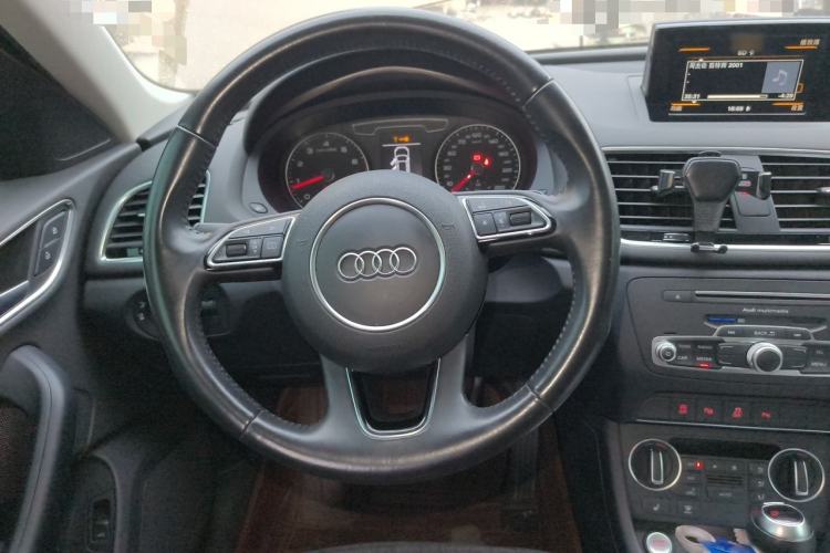 Used Audi Q3 2016 35 TFSI Style Edition Steering Wheel