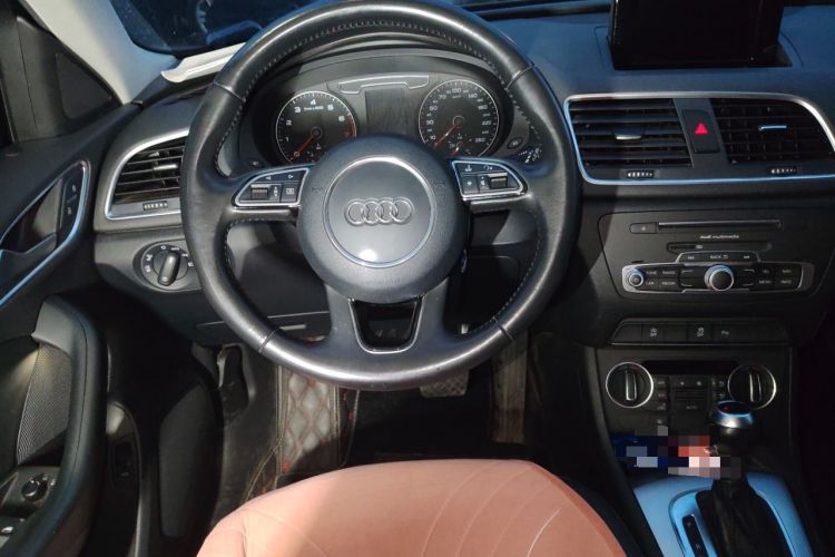 Used Audi Q3 2016 30 TFSI Fashion Model Steering Wheel