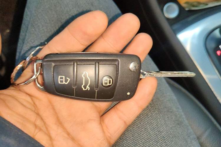 Used Audi Q3 2016 35 TFSI Style Edition Vehicle Key