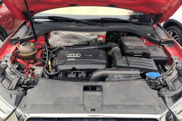 Used Audi Q3 2016 35 TFSI quattro all-wheel-drive style model Engine Bay