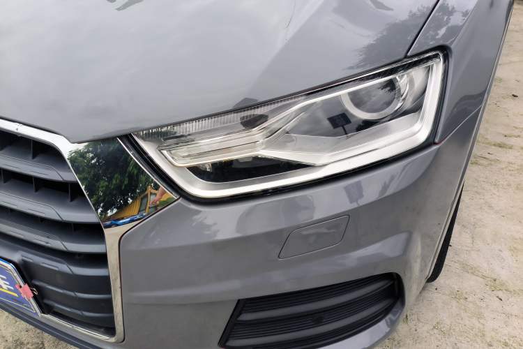 Used Audi Q3 2016 35 TFSI quattro all-wheel-drive style model Left Front Headlight