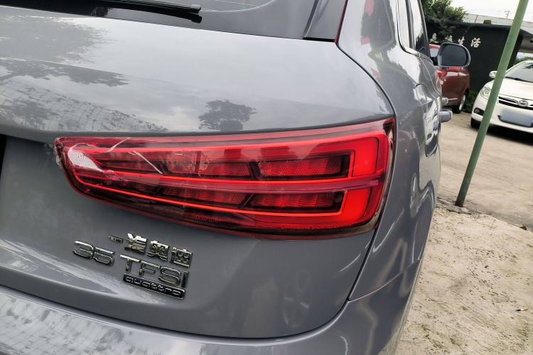 Used Audi Q3 2016 35 TFSI quattro all-wheel-drive style model Right Rear Taillight