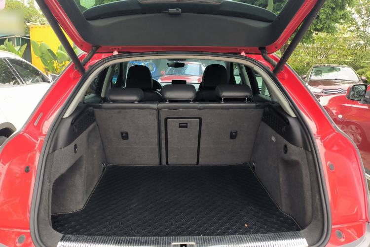 Used Audi Q3 2016 35 TFSI quattro all-wheel-drive style model Trunk