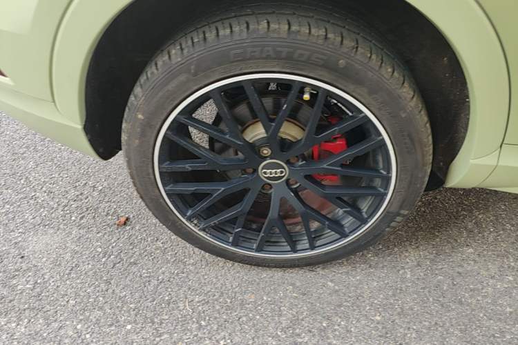 Used Audi Q3 2016 35 TFSI Fashion Model Right Rear Wheel Hub