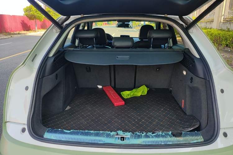 Used Audi Q3 2016 35 TFSI Fashion Model Trunk