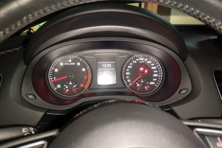 Used Audi Q3 2016 30 TFSI Fashion Model Instrument Cluster