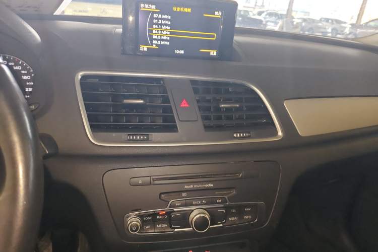 Used Audi Q3 2016 30 TFSI Collector's Edition Intelligent Model Audio And AC Panel