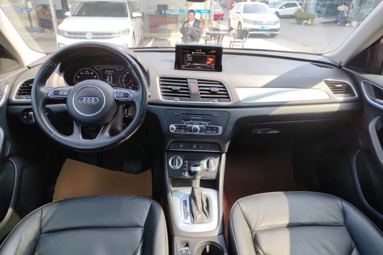 Used Audi Q3 2016 30 TFSI Collector's Edition Comfort Model Center Console
