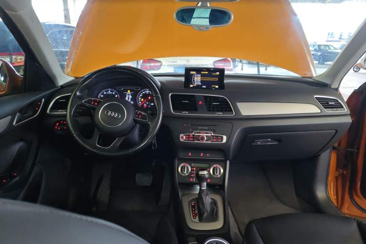 Used Audi Q3 2016 30 TFSI Collector's Edition Intelligent Model Center Console