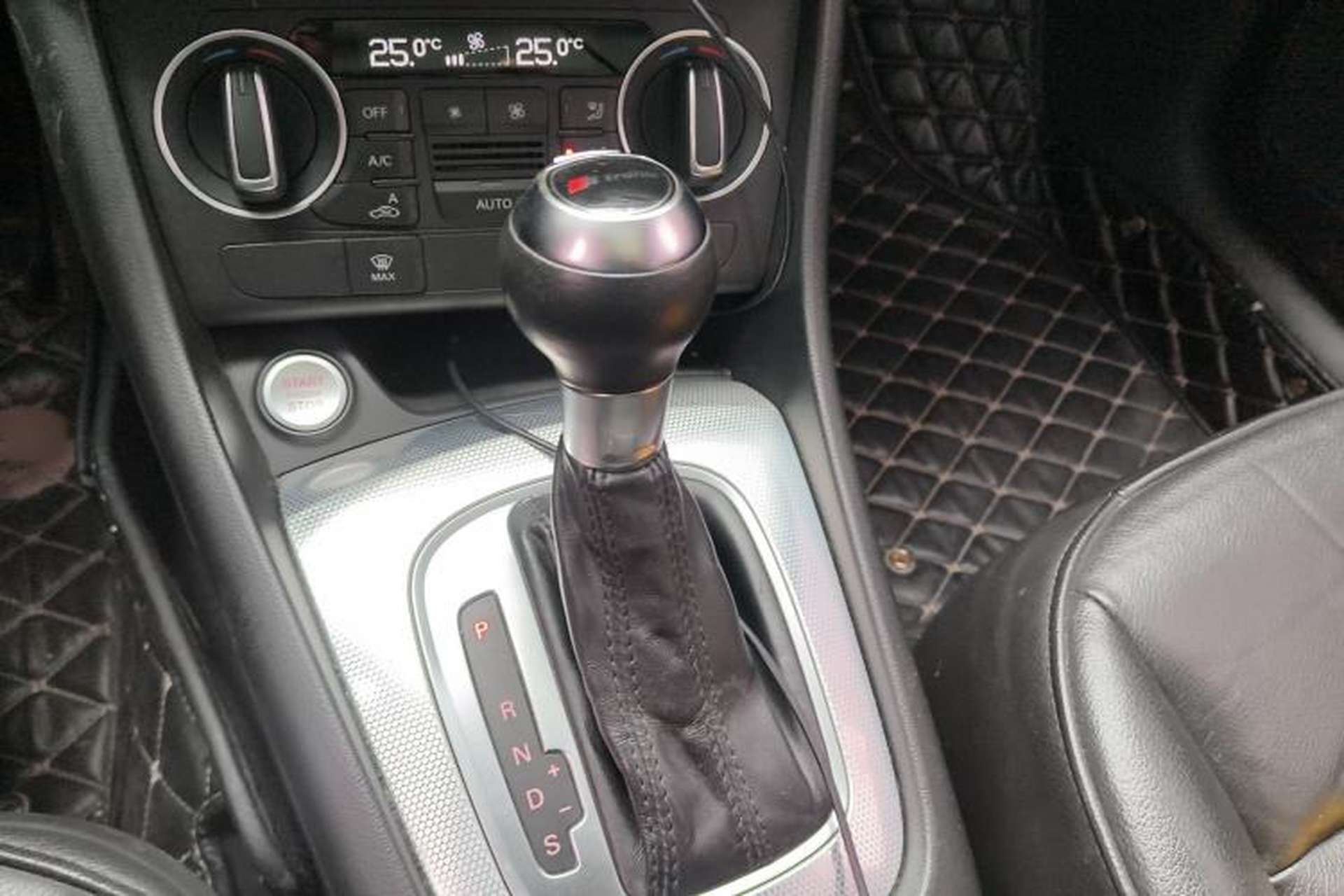 Used Audi Q3 2016 30 TFSI Fashion Model Gear Lever