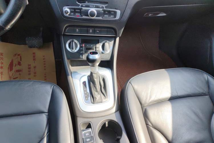 Used Audi Q3 2016 30 TFSI Collector's Edition Comfort Model Gear Lever