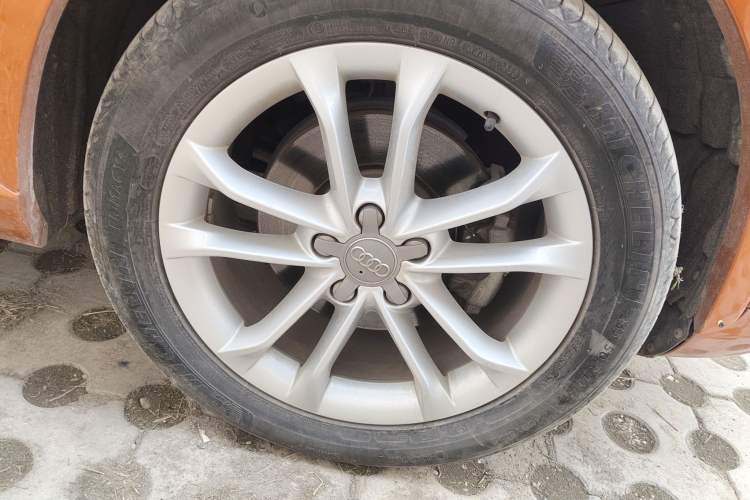 Used Audi Q3 2016 30 TFSI Collector's Edition Comfort Model Right Front Wheel Hub