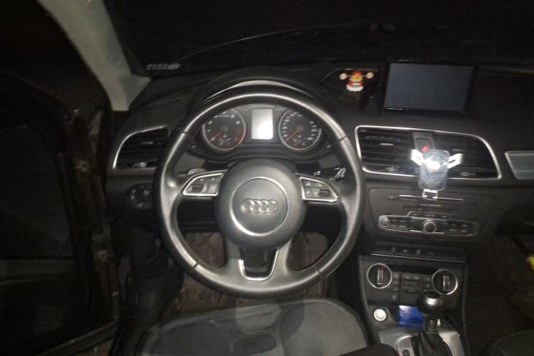 Used Audi Q3 2016 30 TFSI Fashion Model Steering Wheel