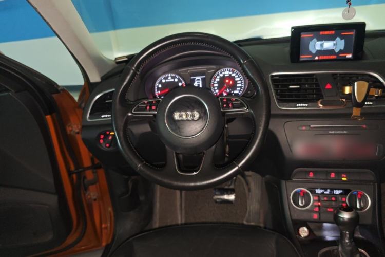 Used Audi Q3 2016 30 TFSI Fashion Model Steering Wheel