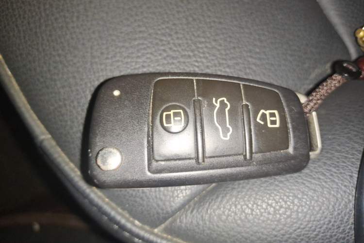Used Audi Q3 2016 30 TFSI Fashion Model Vehicle Key