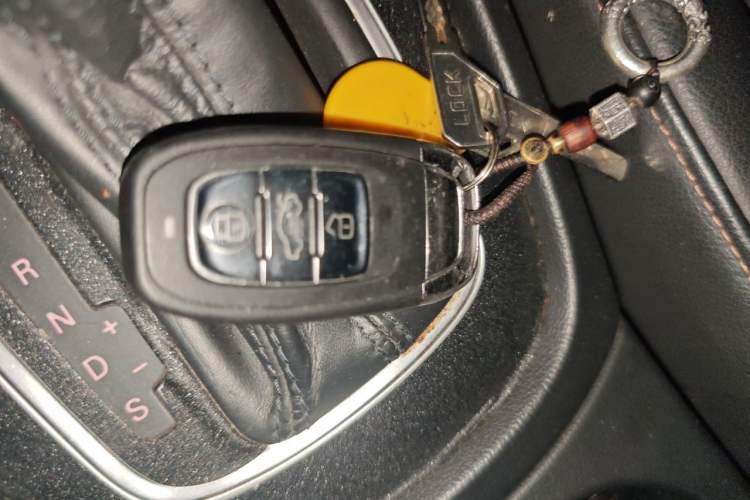 Used Audi Q3 2016 30 TFSI Fashion Model Vehicle Key