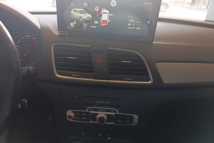 Used Audi Q3 2016 30 TFSI Collector's Edition Intelligent Model Audio And AC Panel