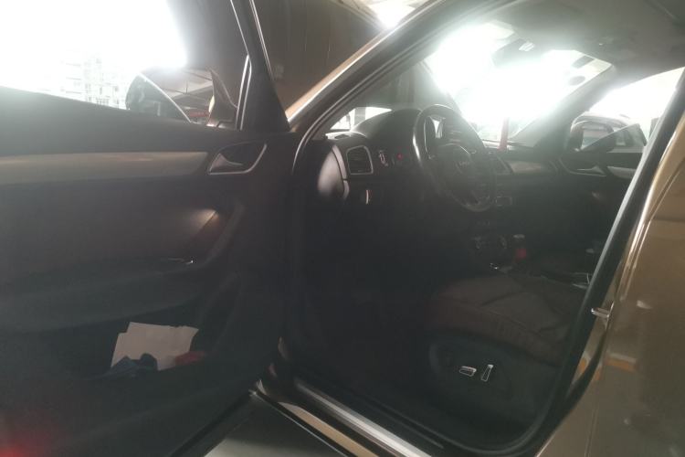 Used Audi Q3 2016 35 TFSI Style Edition Driver Seat
