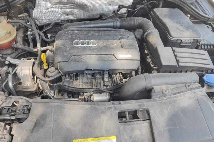 Used Audi Q3 2016 35 TFSI Fashion Model Engine Bay