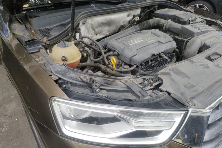 Used Audi Q3 2016 35 TFSI quattro all-wheel-drive style model Engine Bay Right