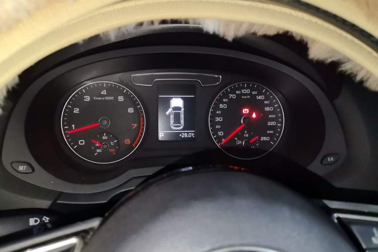 Used Audi Q3 2016 30 TFSI Fashion Model Instrument Cluster