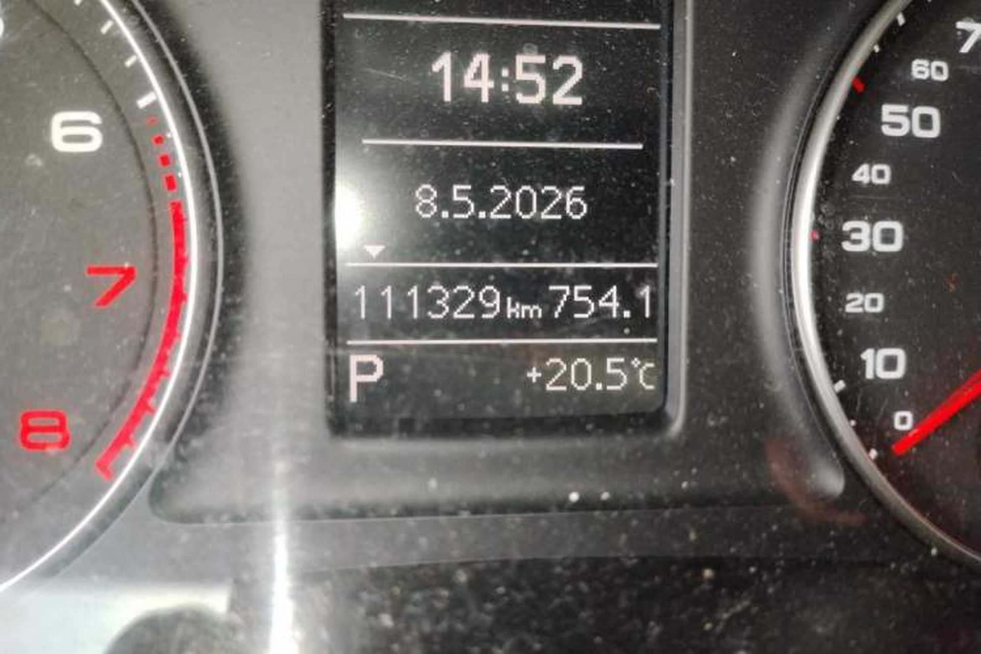 Used Audi Q3 2016 35 TFSI Fashion Model Odometer Close Up