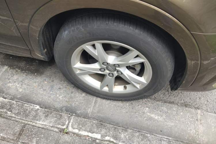 Used Audi Q3 2016 30 TFSI Fashion Model Right Front Wheel Hub