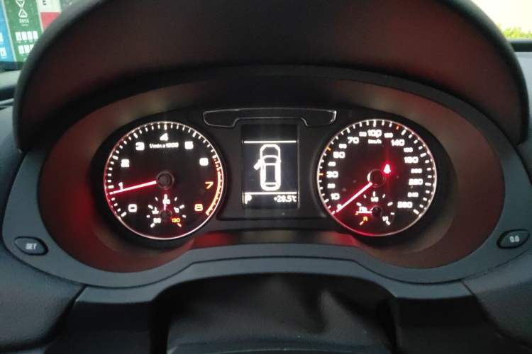 Used Audi Q3 2016 30 TFSI Fashion Model Instrument Cluster