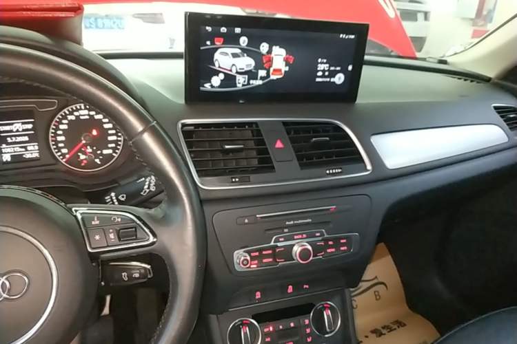 Used Audi Q3 2016 30 TFSI Fashion Model Audio And AC Panel