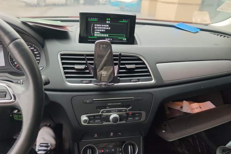 Used Audi Q3 2016 30 TFSI Fashion Model Audio And AC Panel