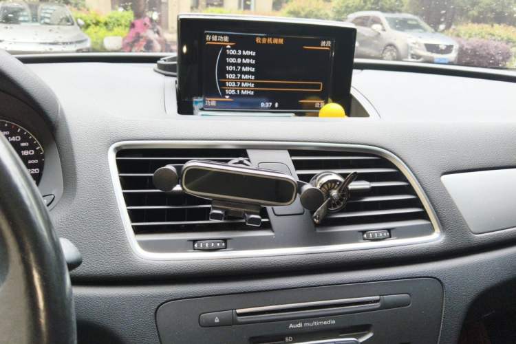 Used Audi Q3 2016 30 TFSI Fashion Model Audio And AC Panel