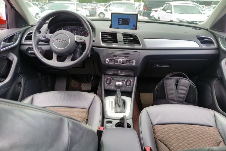 Used Audi Q3 2016 30 TFSI Fashion Model Center Console