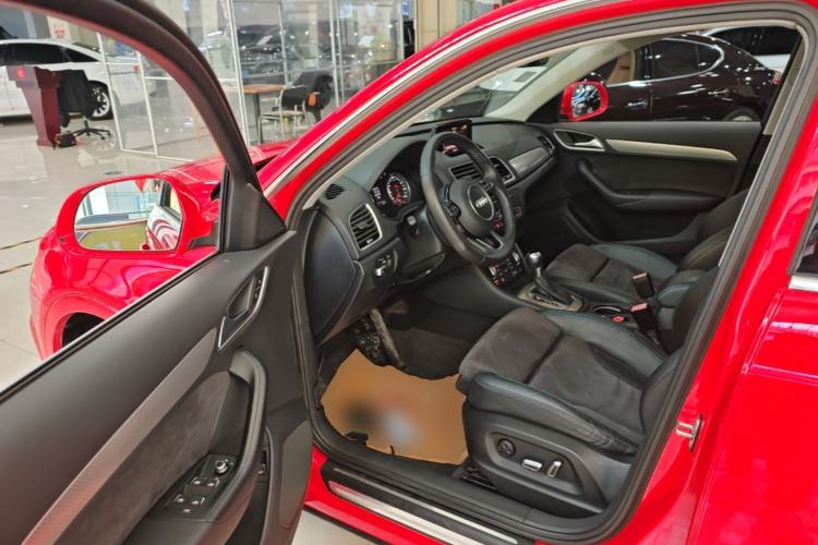 Used Audi Q3 2016 40 TFSI quattro all-wheel-drive sport model Driver Seat