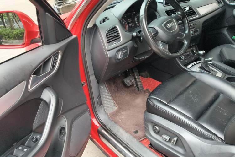 Used Audi Q3 2016 30 TFSI Standard Model Driver Seat