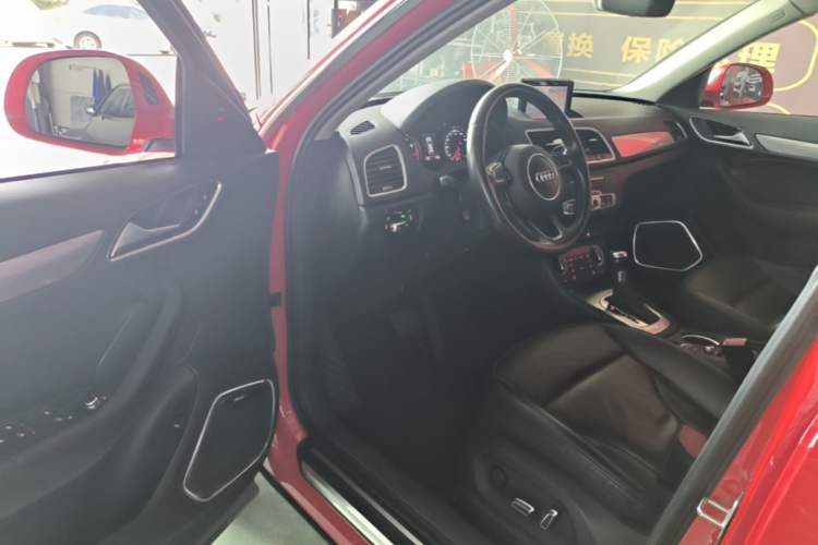 Used Audi Q3 2016 35 TFSI Style Edition Driver Seat