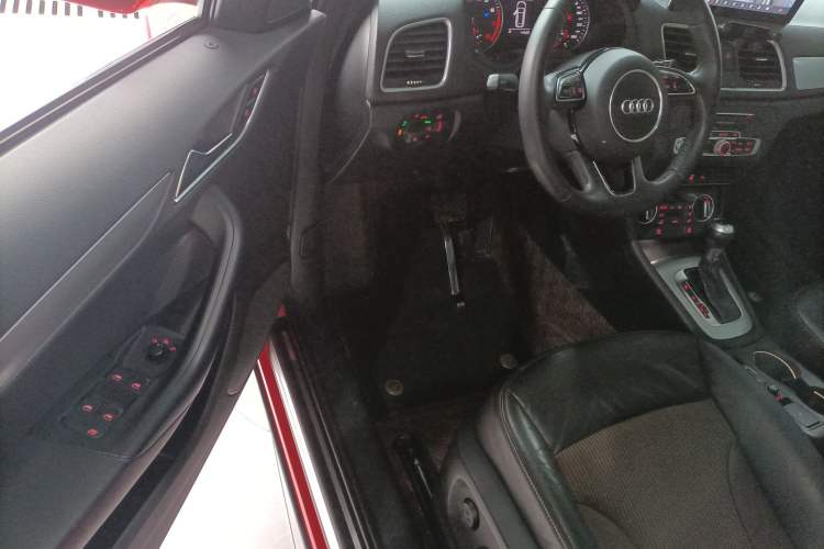 Used Audi Q3 2016 35 TFSI Fashion Model Driver Seat