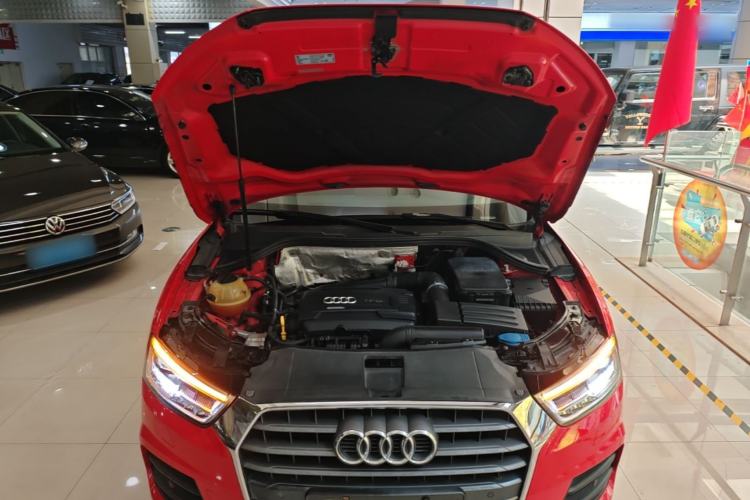 Used Audi Q3 2016 40 TFSI quattro all-wheel-drive sport model Engine Bay