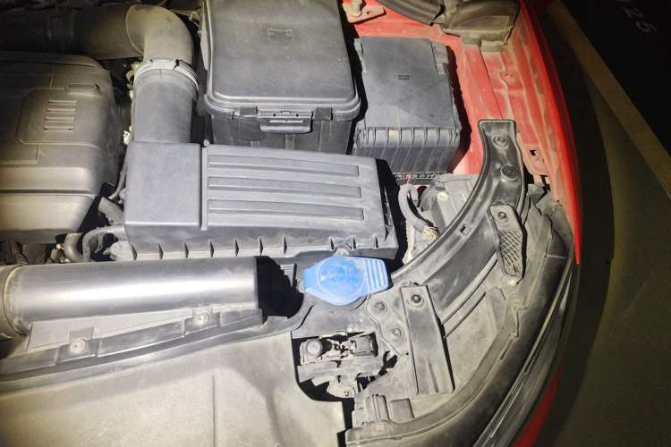 Used Audi Q3 2016 35 TFSI Style Edition Engine Bay Left