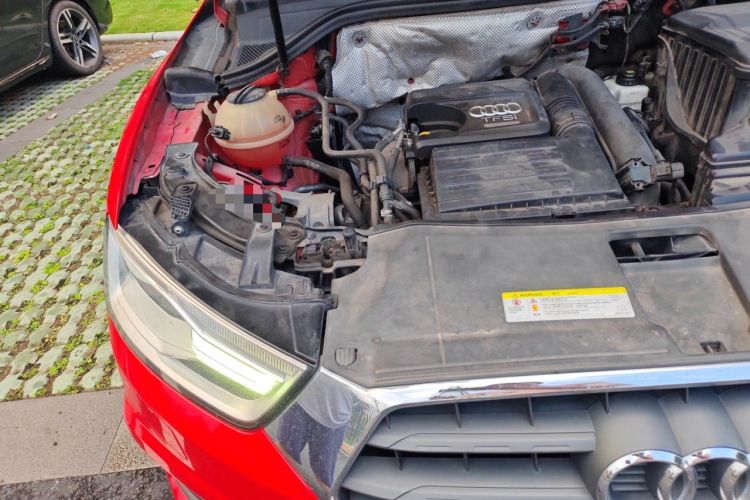 Used Audi Q3 2016 30 TFSI Fashion Model Engine Bay Right