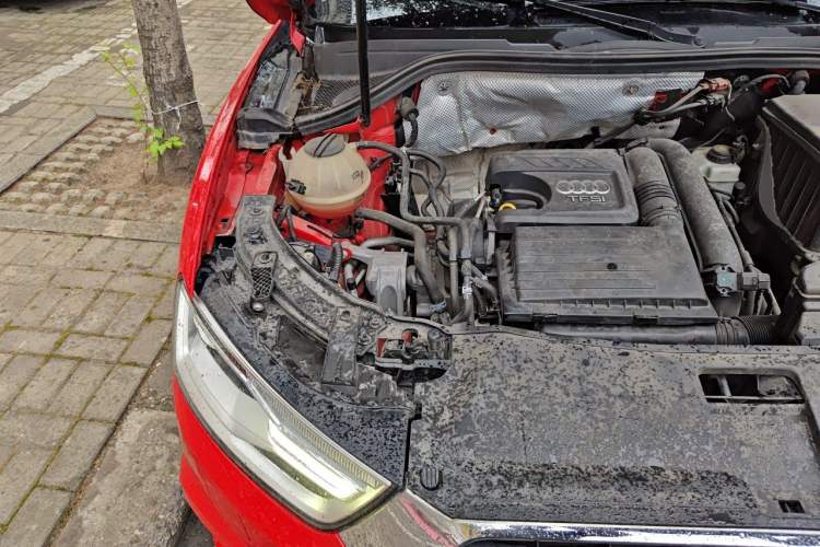 Used Audi Q3 2016 30 TFSI Standard Model Engine Bay Right