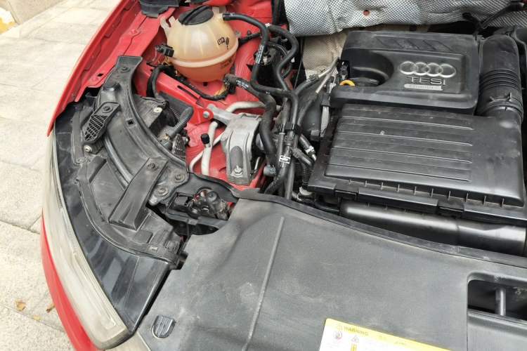Used Audi Q3 2016 30 TFSI Standard Model Engine Bay Right